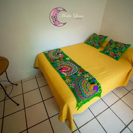 Hotel Media Luna-2